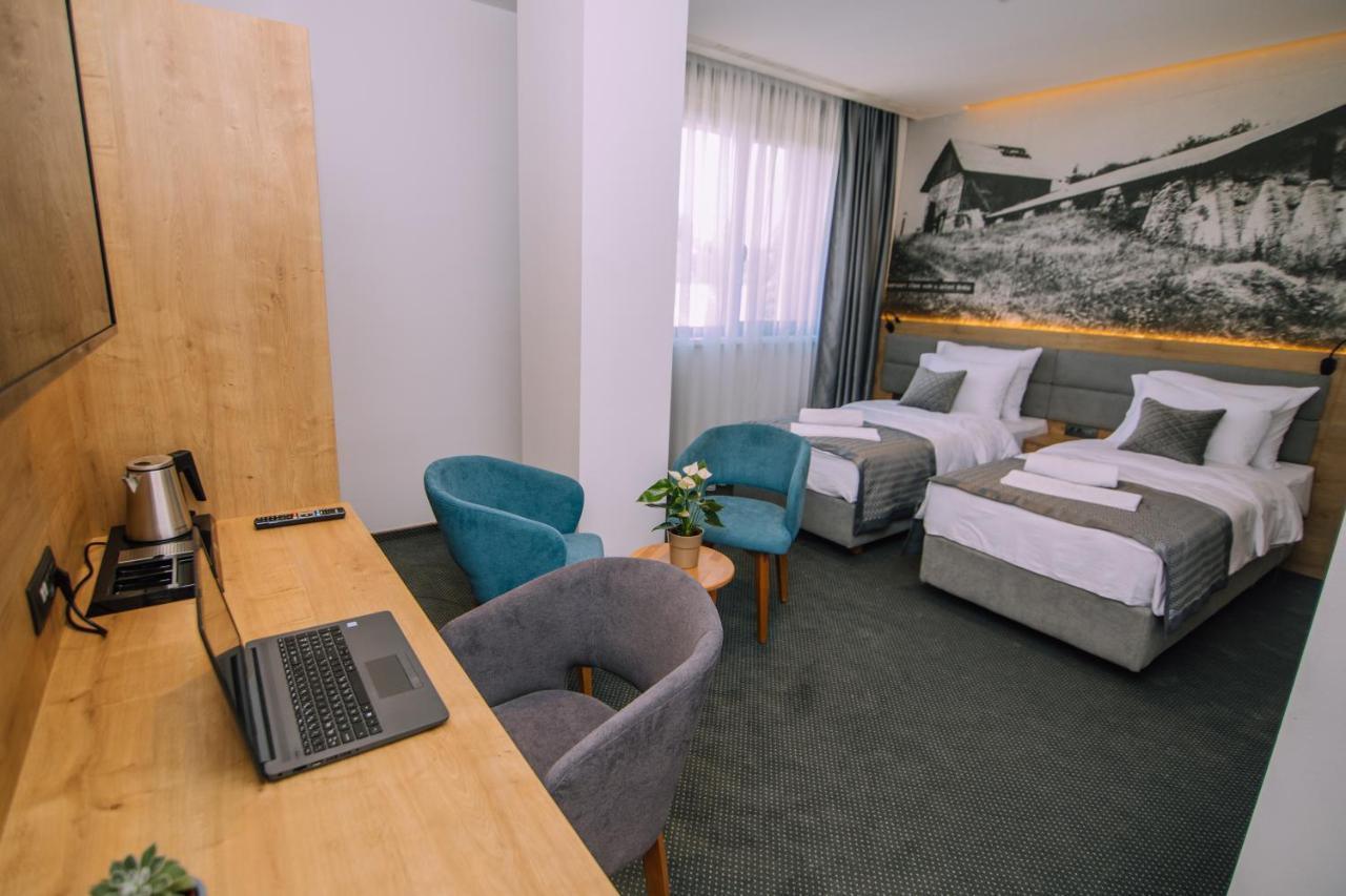 Hotel Salis Тузла Экстерьер фото